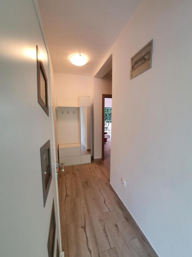 Apartments Zic Малинска Екстериор снимка
