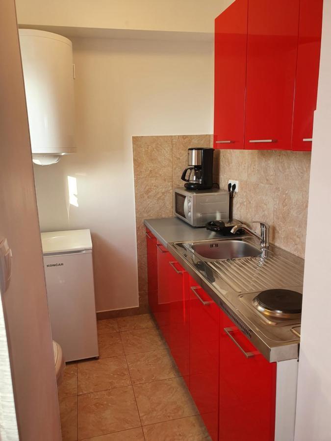 Apartments Zic Малинска Екстериор снимка