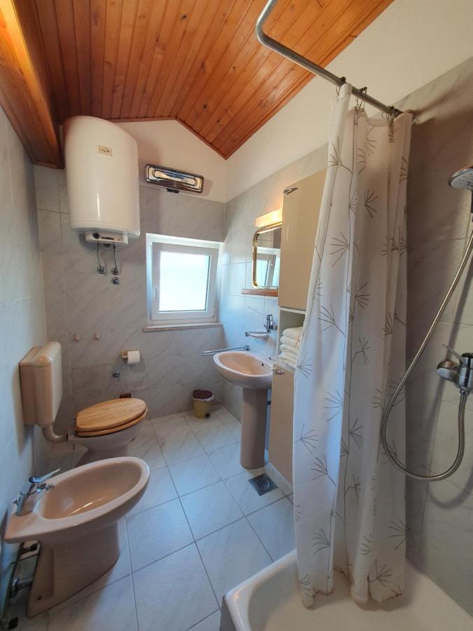 Apartments Zic Малинска Екстериор снимка